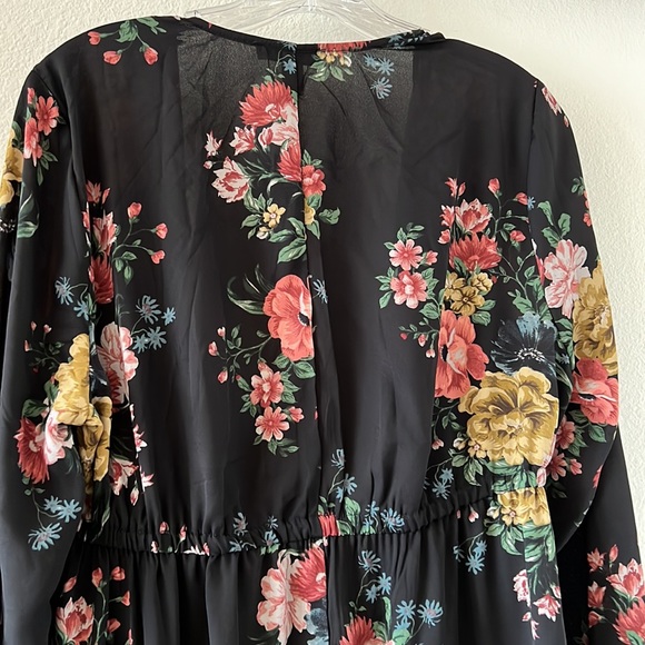 Torrid new with tags Kimono size 00 #D - Picture 4 of 12